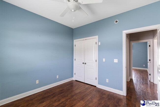 Building Photo - 1365 Millbank Dr