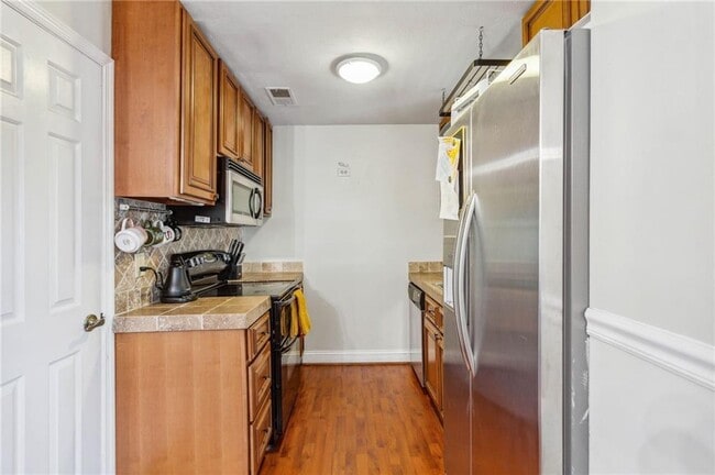 Building Photo - 102 Holcomb Ferry Rd