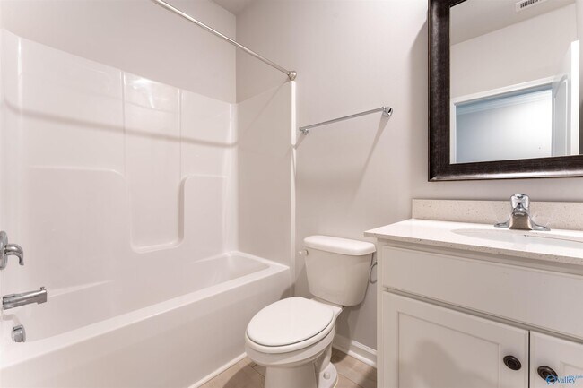 Building Photo - 22654 Regent Dr