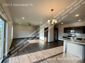 Building Photo - 3703 E Siasconset Pl