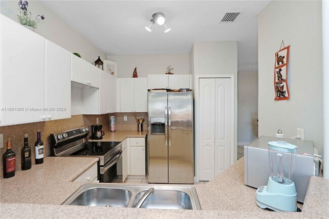 Building Photo - 14973 SW 8th Terrace