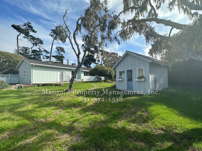 Building Photo - Charming 3-Bed 2-Bath Home Located In Pebb...