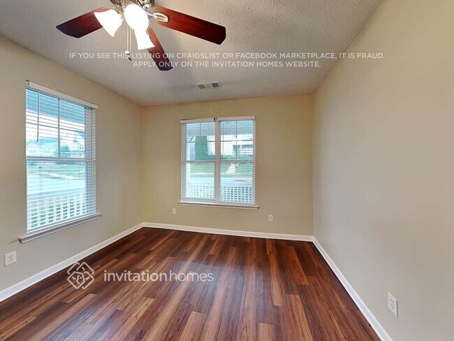 Building Photo - 4612 Legacy Square