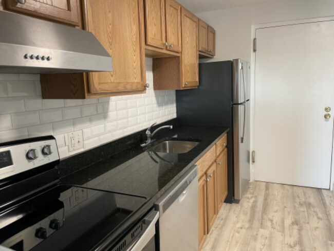 Primary Photo - 47-147 Princeton St