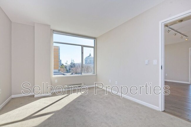 Building Photo - 1401 Jackson St