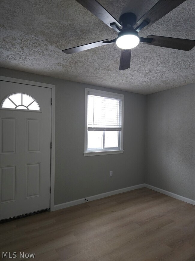 Building Photo - 2430 Talbot St