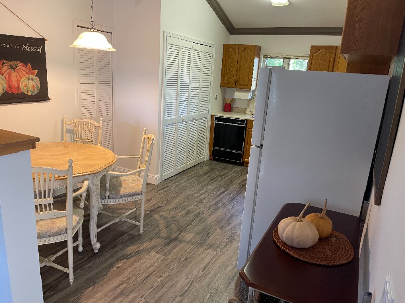 Building Photo - 3561 7th Ave NW