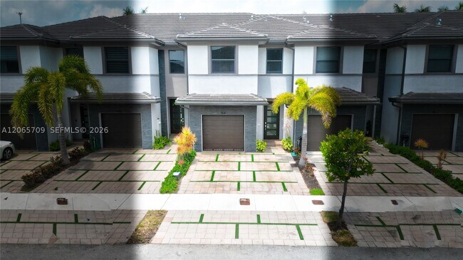 Building Photo - 15826 NW 91st Ave