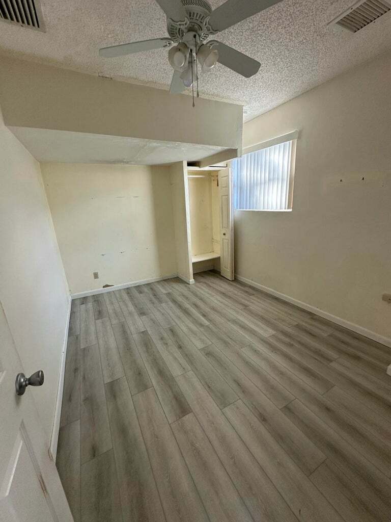 Building Photo - 3291 SW 4th St