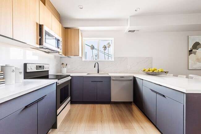 Building Photo - 13463 Beach Ave