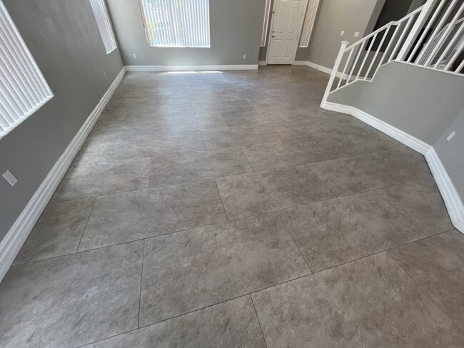 Building Photo - Stunning 2 story, 5-bedroom home in Rhodes Ranch