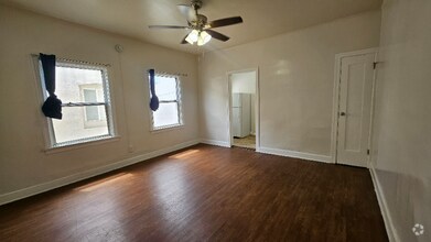Building Photo - 727 S Coronado St