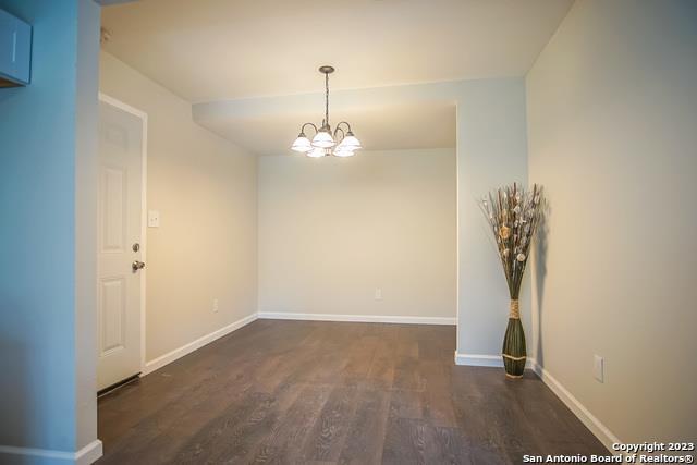 Building Photo - 303 Victor St