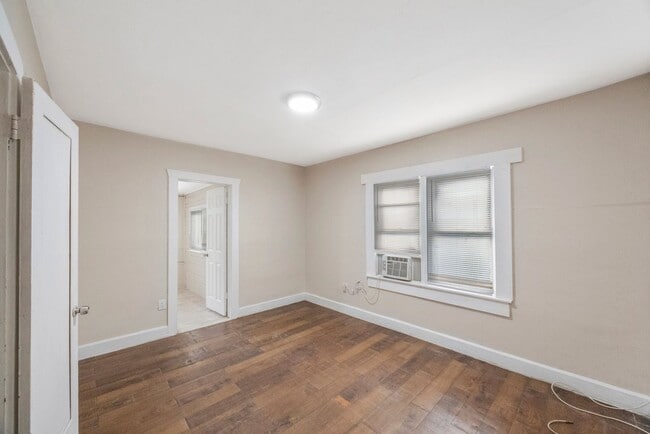 Building Photo - REDUCED  $25 App Fee  3bdrm/1bath home with large yard ** Section 8 OK *** $1795.00** Move in by ...