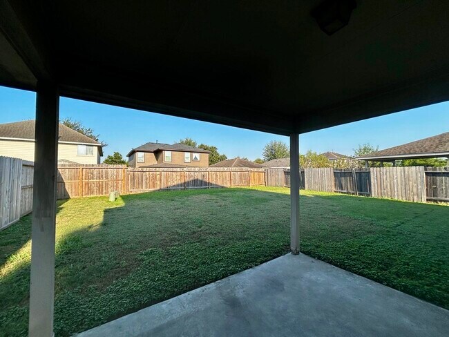 Building Photo - 5903 Llano Creek Dr