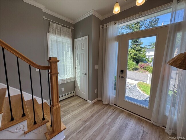 Building Photo - 119 Whittier Dr