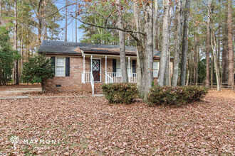 Building Photo - Charming 3 Bedroom Brick Home