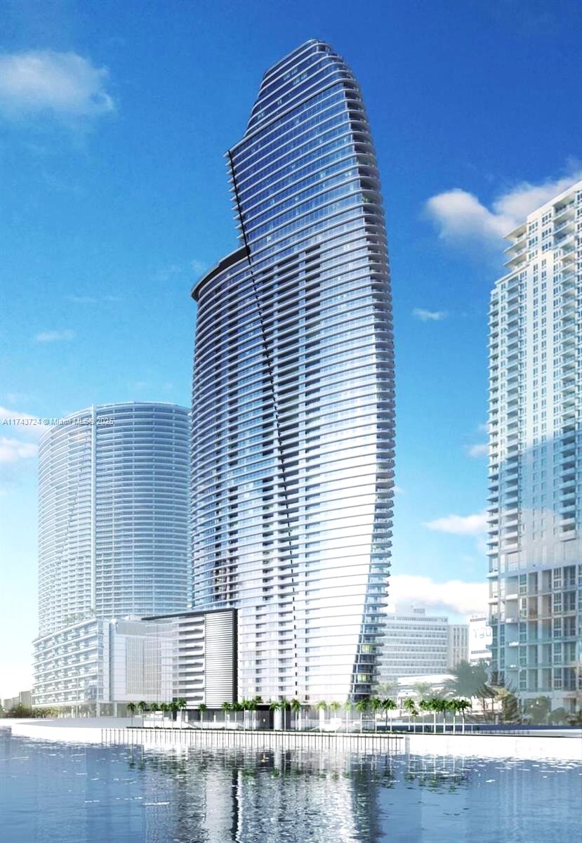 Building Photo - 300 Biscayne Blvd Way