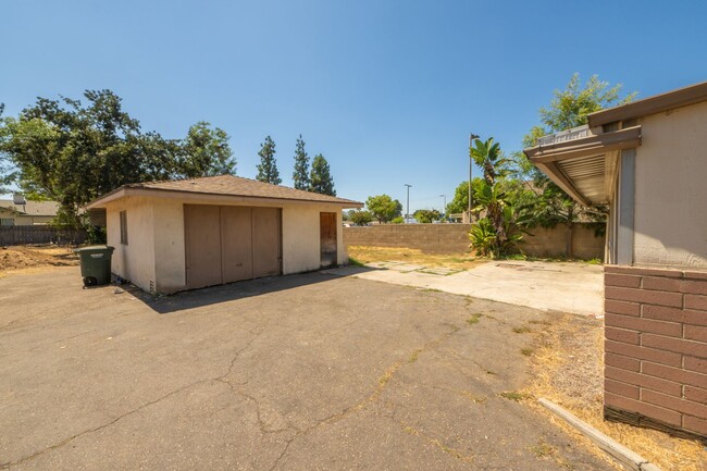 Building Photo - 3BR/2BA - Single Family Home in El Cajon!
