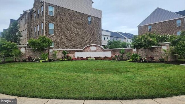Building Photo - 10145 Dorsey Ln