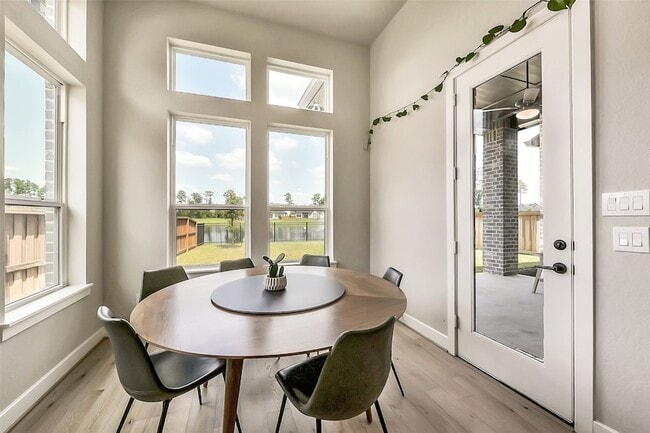 Building Photo - 28289 Emerald Bnd