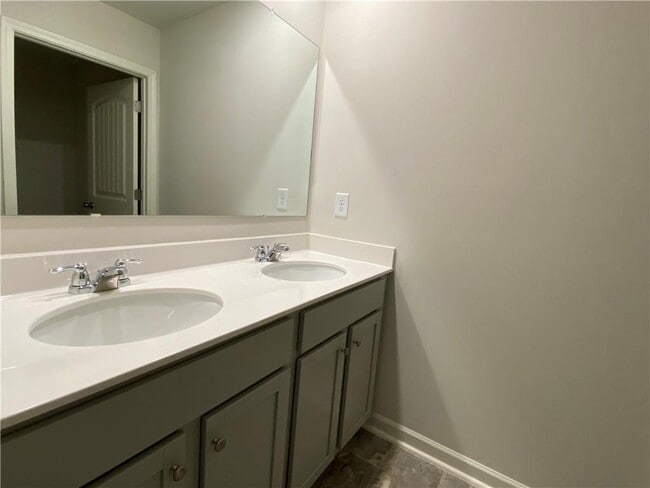 Building Photo - 2715 Piper Dr