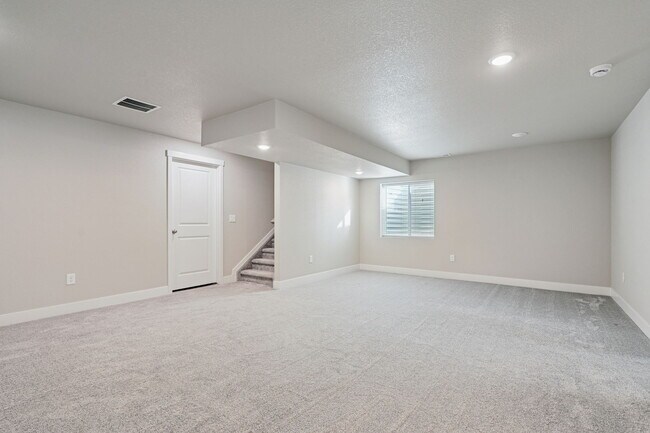 Building Photo - 8278 Turtle Lk Wy