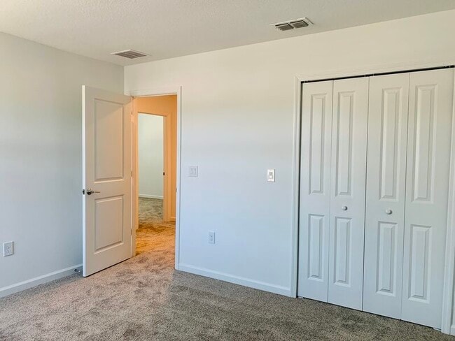 Building Photo - 843 Grant St