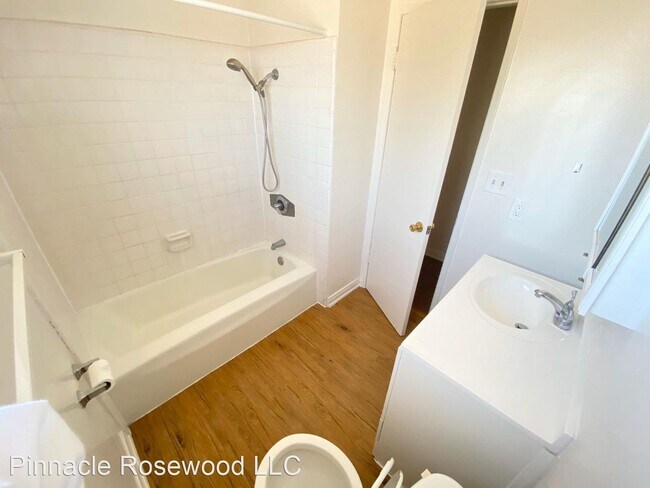 Building Photo - 4935 W 120th St