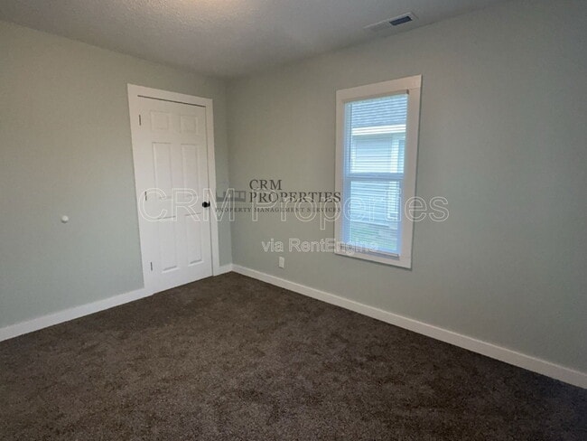 Building Photo - 1233 S Calumet St