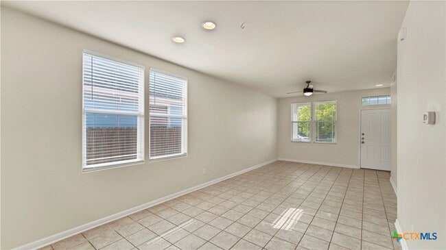 Building Photo - 334 Newberry Tr