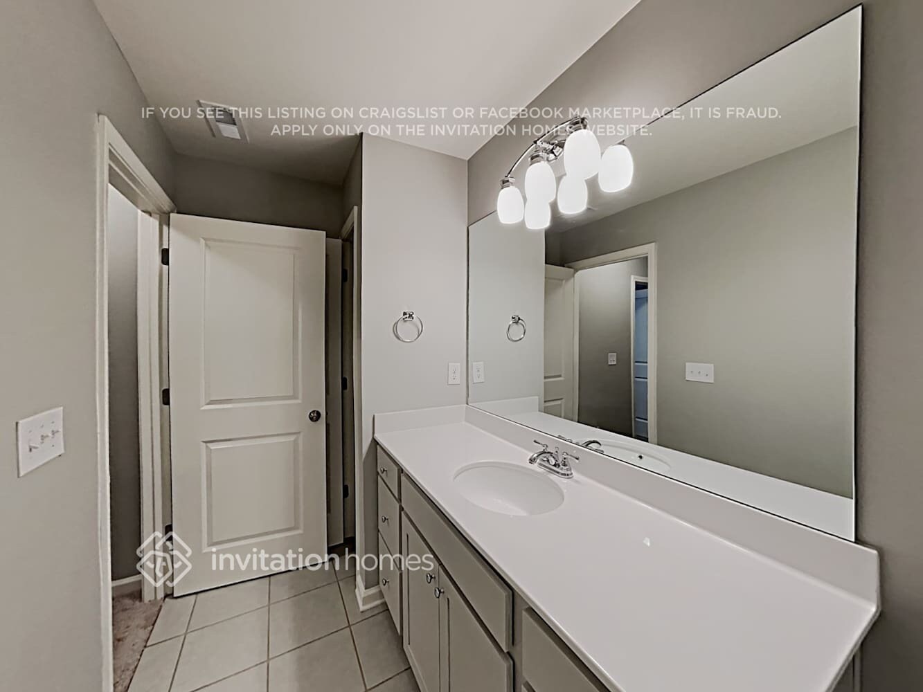 Building Photo - 555 S Fortune Way