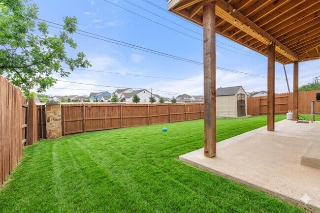 Building Photo - 1121 Sweet Gum Dr