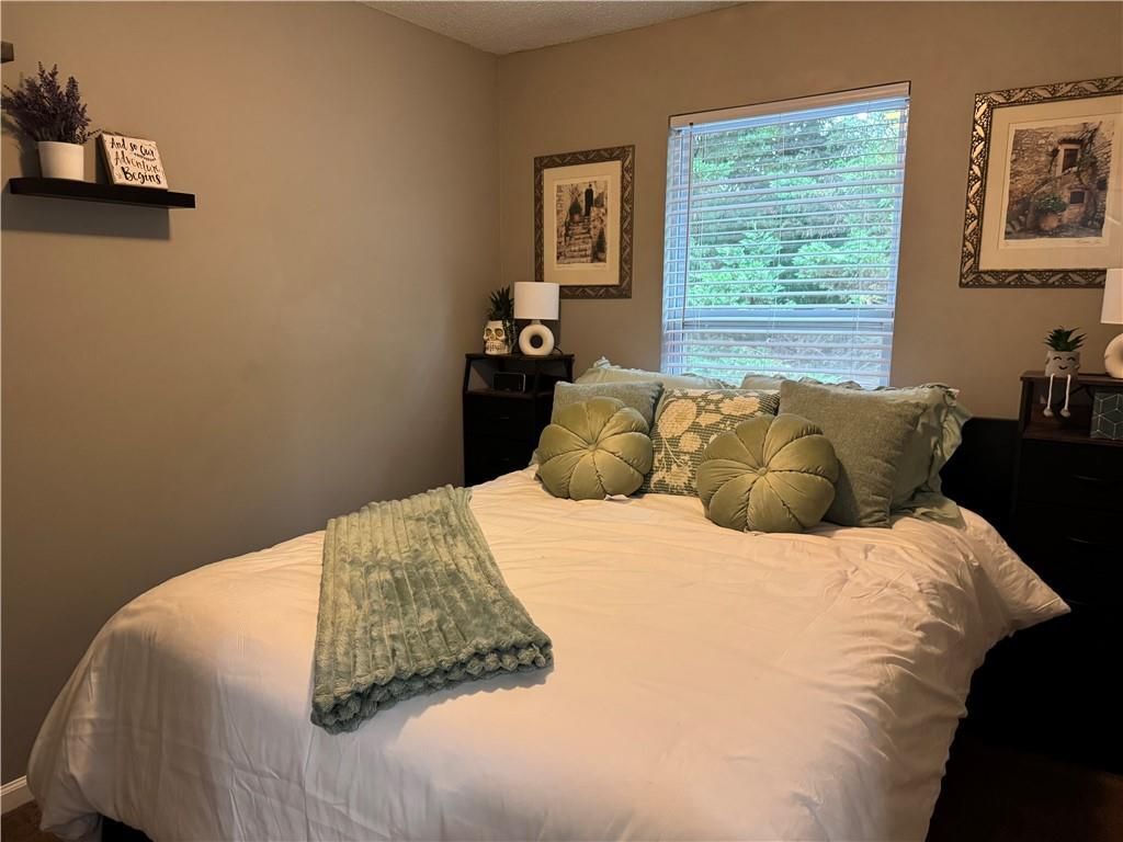 Building Photo - 1613 Bayrose Cir