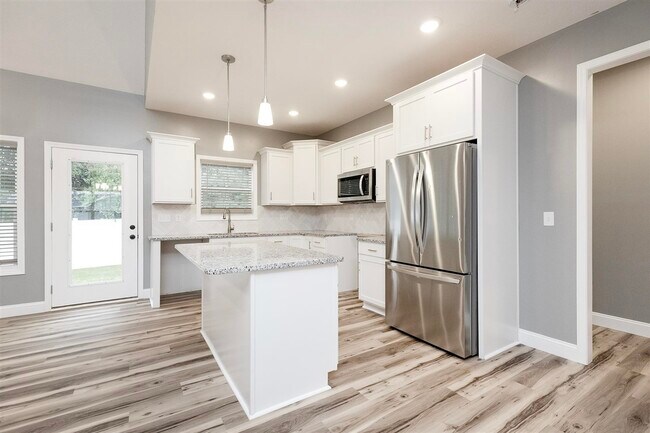 Building Photo - 1254 Melody Ave