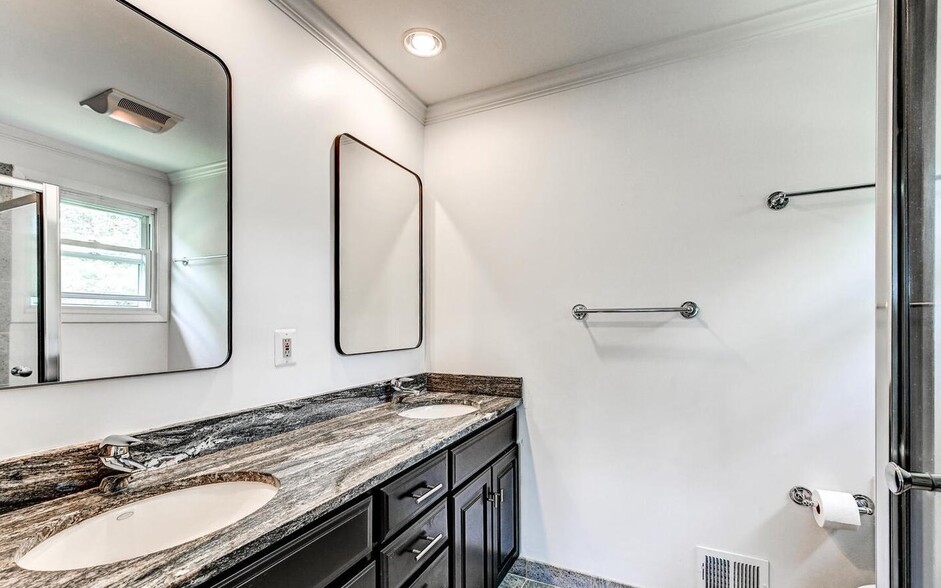 Building Photo - 206 Dunbeath Ct