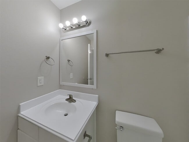 Building Photo - 1518 Carbonear Dr