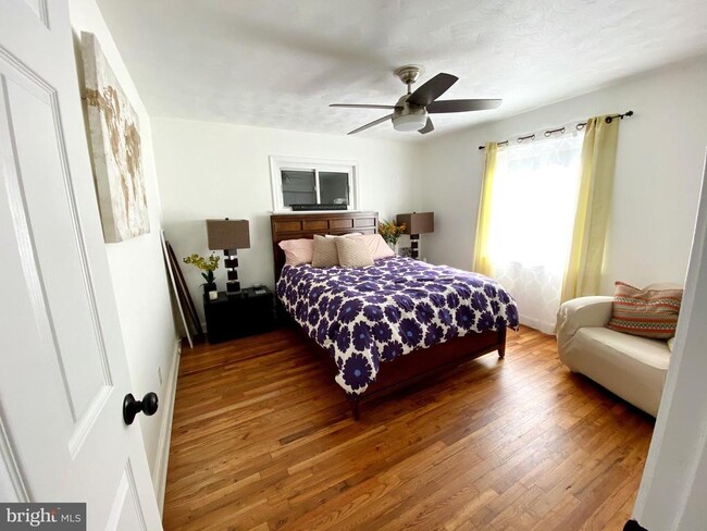 Building Photo - 5705 Denfield Rd