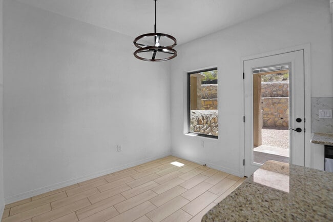 Building Photo - 6315 Escondido Dr