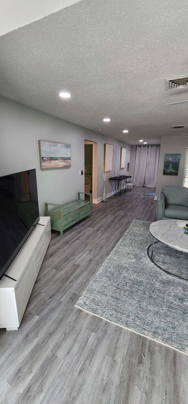 Building Photo - 601 Heritage Ln