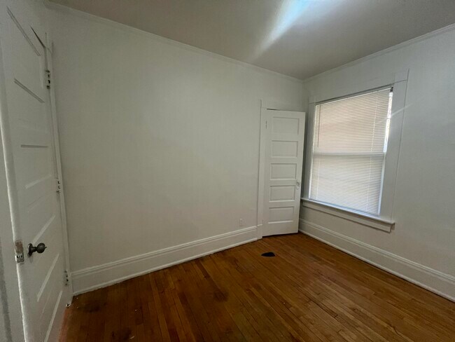 Building Photo - 1253 N 34th St