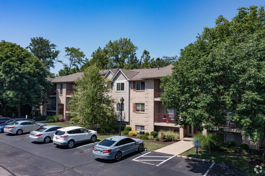 Building Photo - Abors of Northgate - Wonderful 2 Bedroom A...