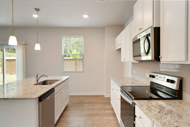 Building Photo - Minutes to Downtown Dawsonville, Rock Creek Park & More—Welcome Home