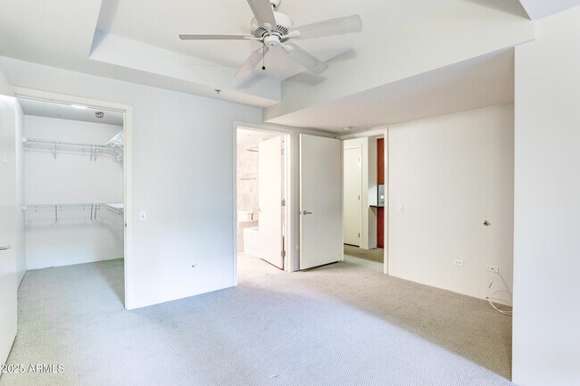 Building Photo - 7137 E Rancho Vista Dr