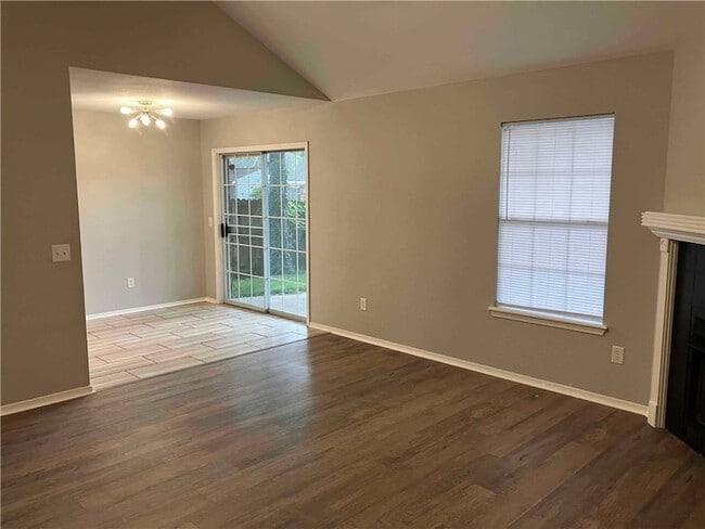 Building Photo - 1227 S Camellia Ln
