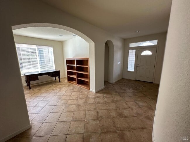 Building Photo - 500 Marianna Pl