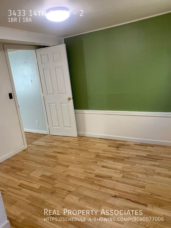 Building Photo - 3433 14th Ave W