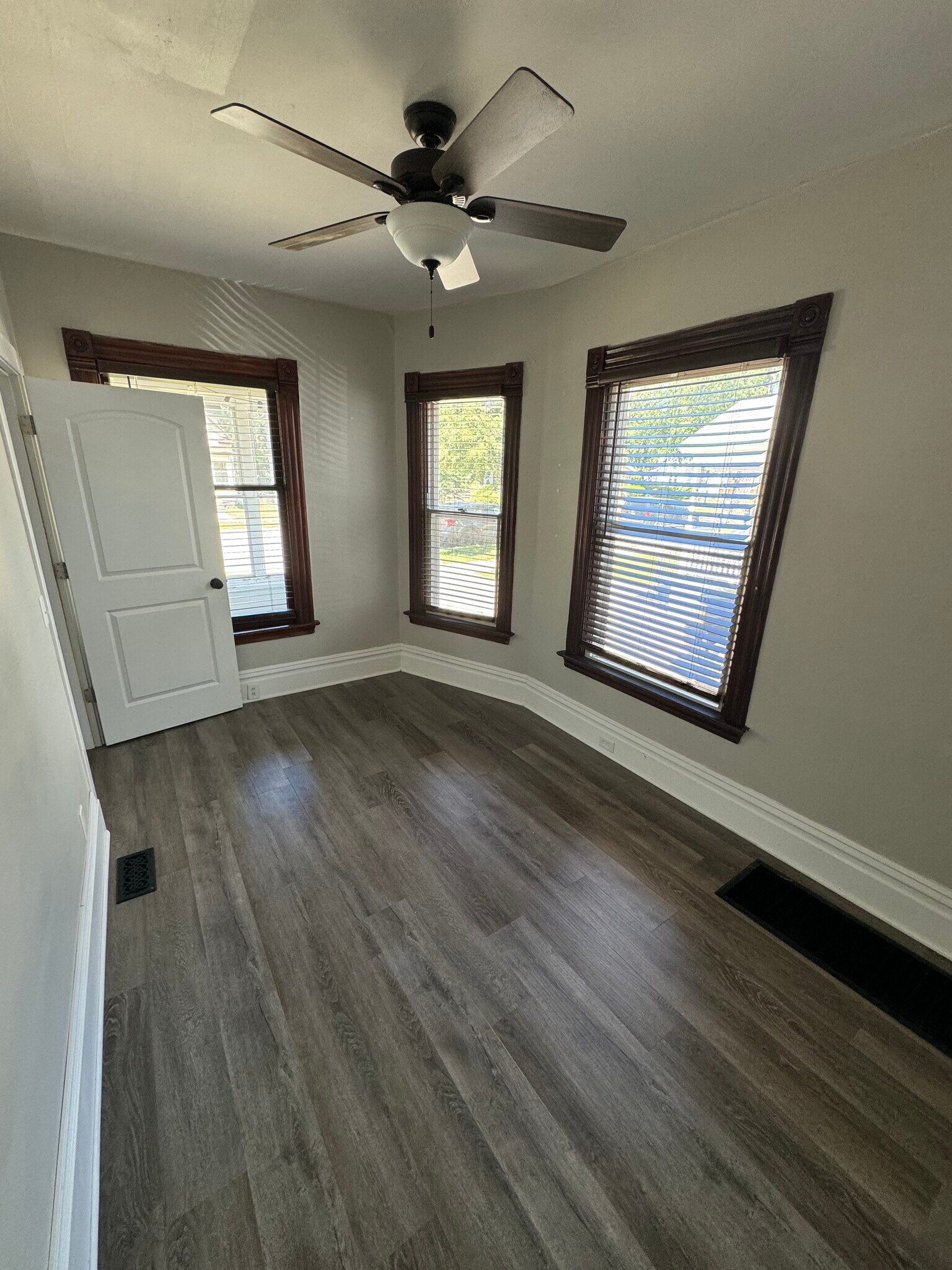 Building Photo - 84 E. 15th Street