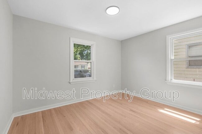 Building Photo - 4319 Boswell Ave