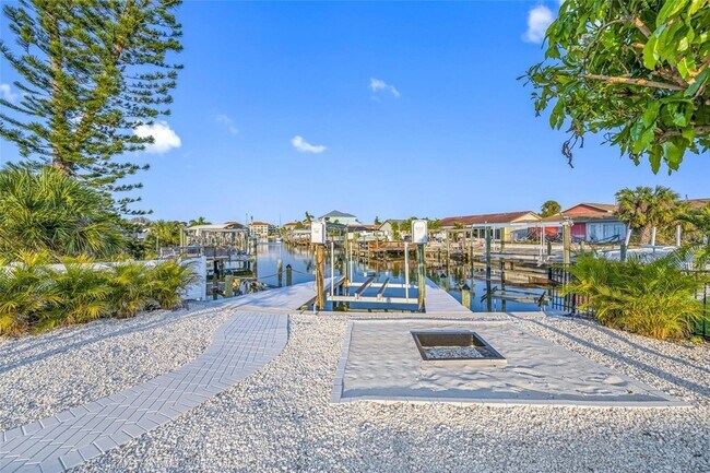 Building Photo - 1029 Bal Harbour Dr